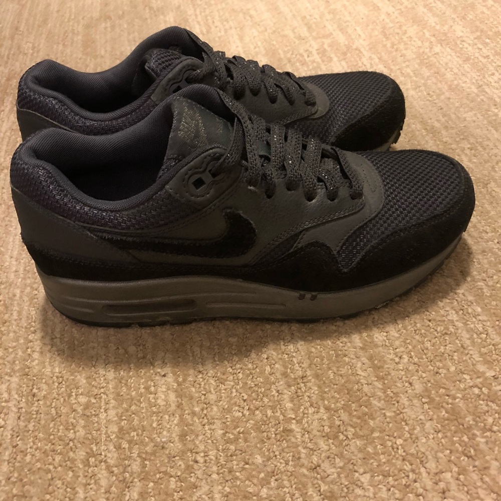 Nike sneakers, dark green (moss) glitter color