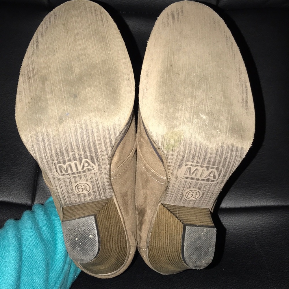 Booties - Picture 3 of 3