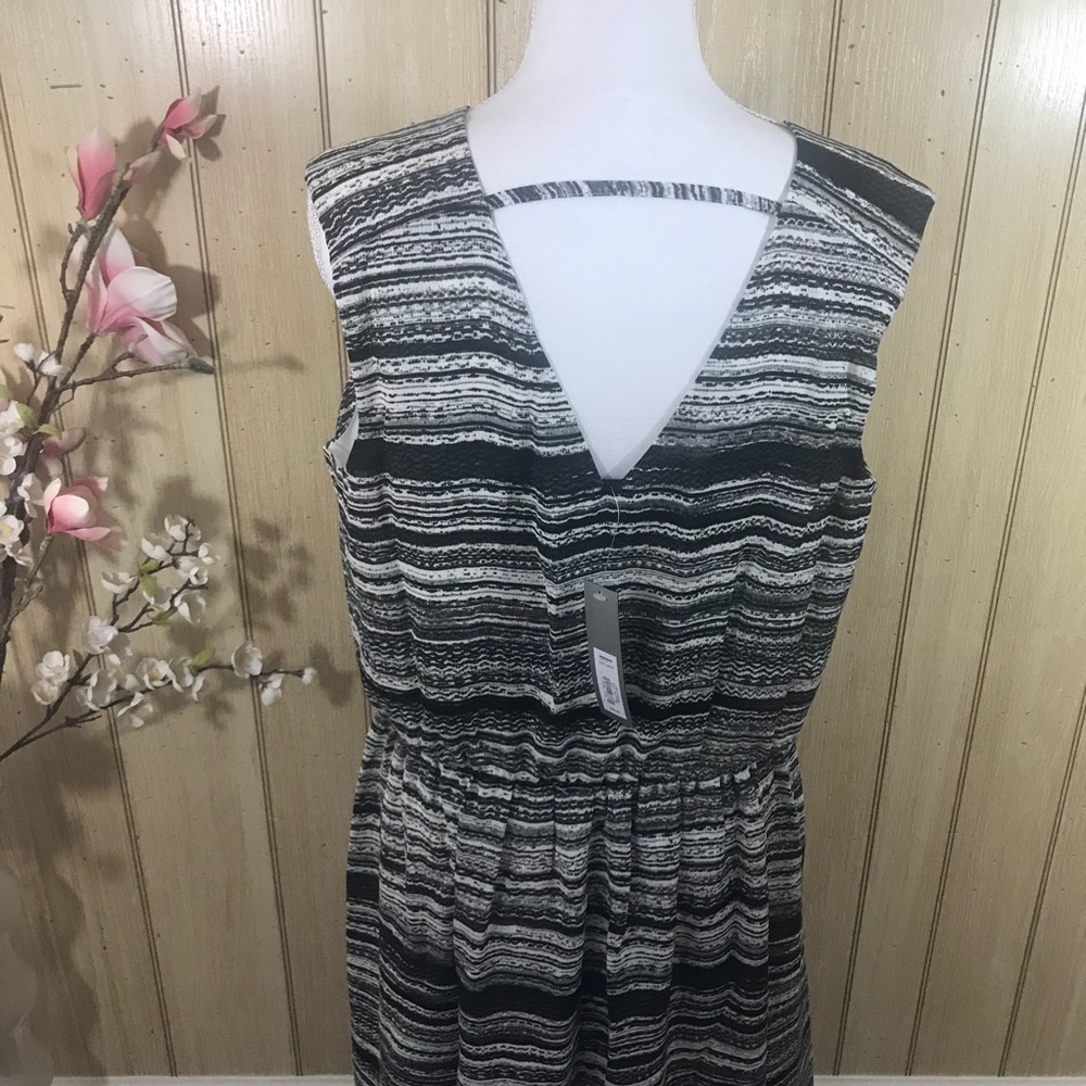 Apt. 9 Faux Wrap Maxi Dress Large Black White NWT - Picture 5 of 6