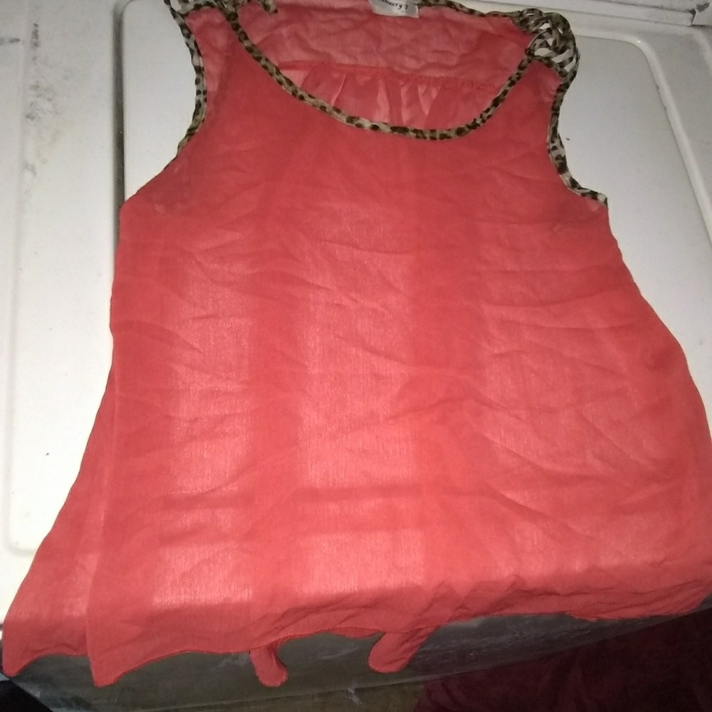 Cute Melon colored tank