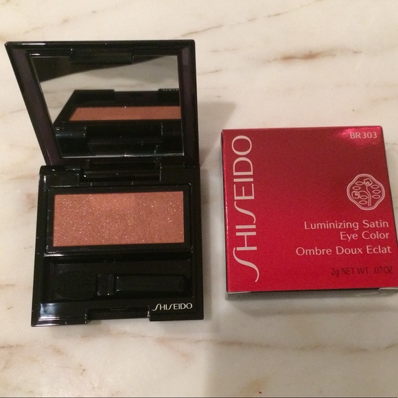 Shiseido Luminizing Satin Eyeshadow BR303 - Picture 2 of 5