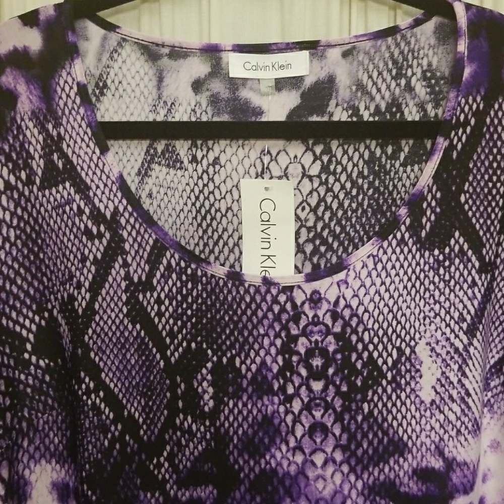 Calvin Klein long sleeve top - Picture 2 of 6