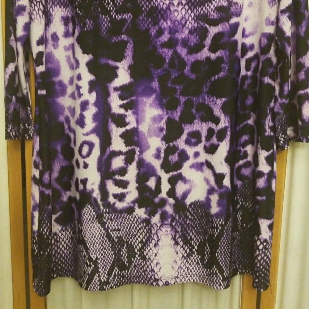 Calvin Klein long sleeve top - Picture 3 of 6