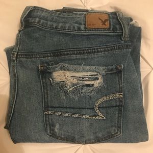 AMERICAN EAGLE JEANS