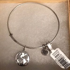 NWT Alex and Ani World Bracelet