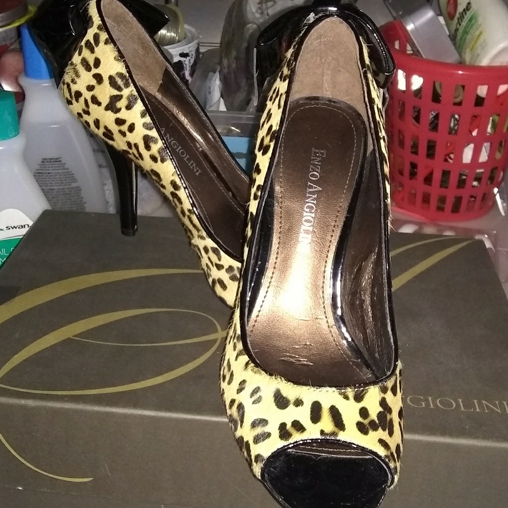 Cute leopard heels