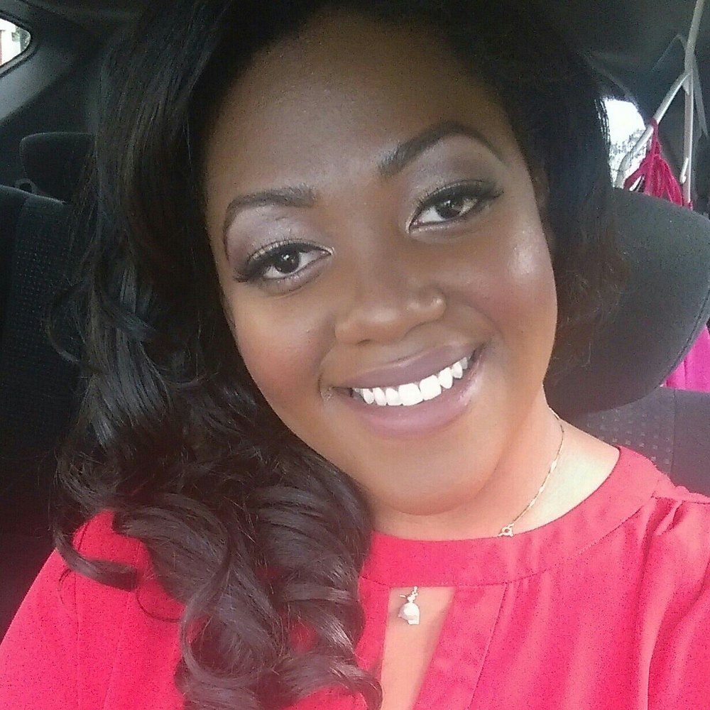 Meet your Posher, Alyinth