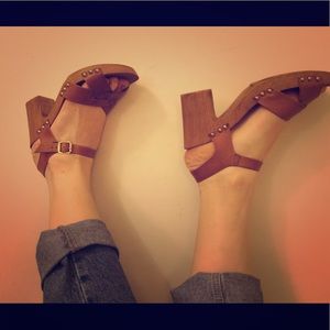 ALDO brown sandal clogs