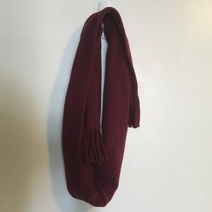 {DYT T2} Cranberry Scarf