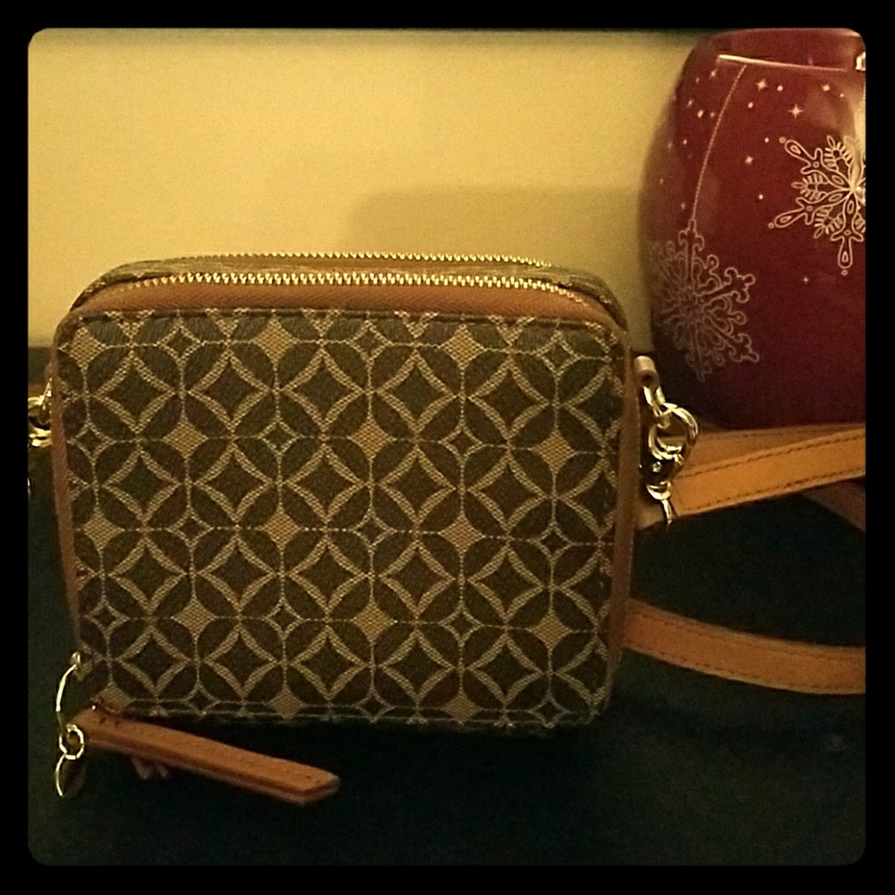 NWOT Fossil Sydney crossbody extra small
