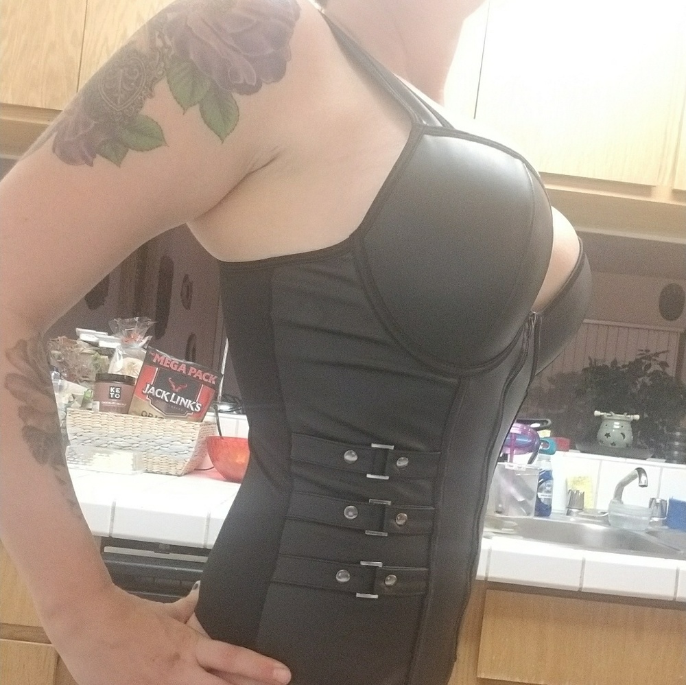 Spirit Halloween corset large