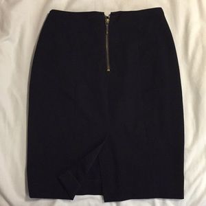 H&M • CLASSIC BLACK PENCIL SKIRT