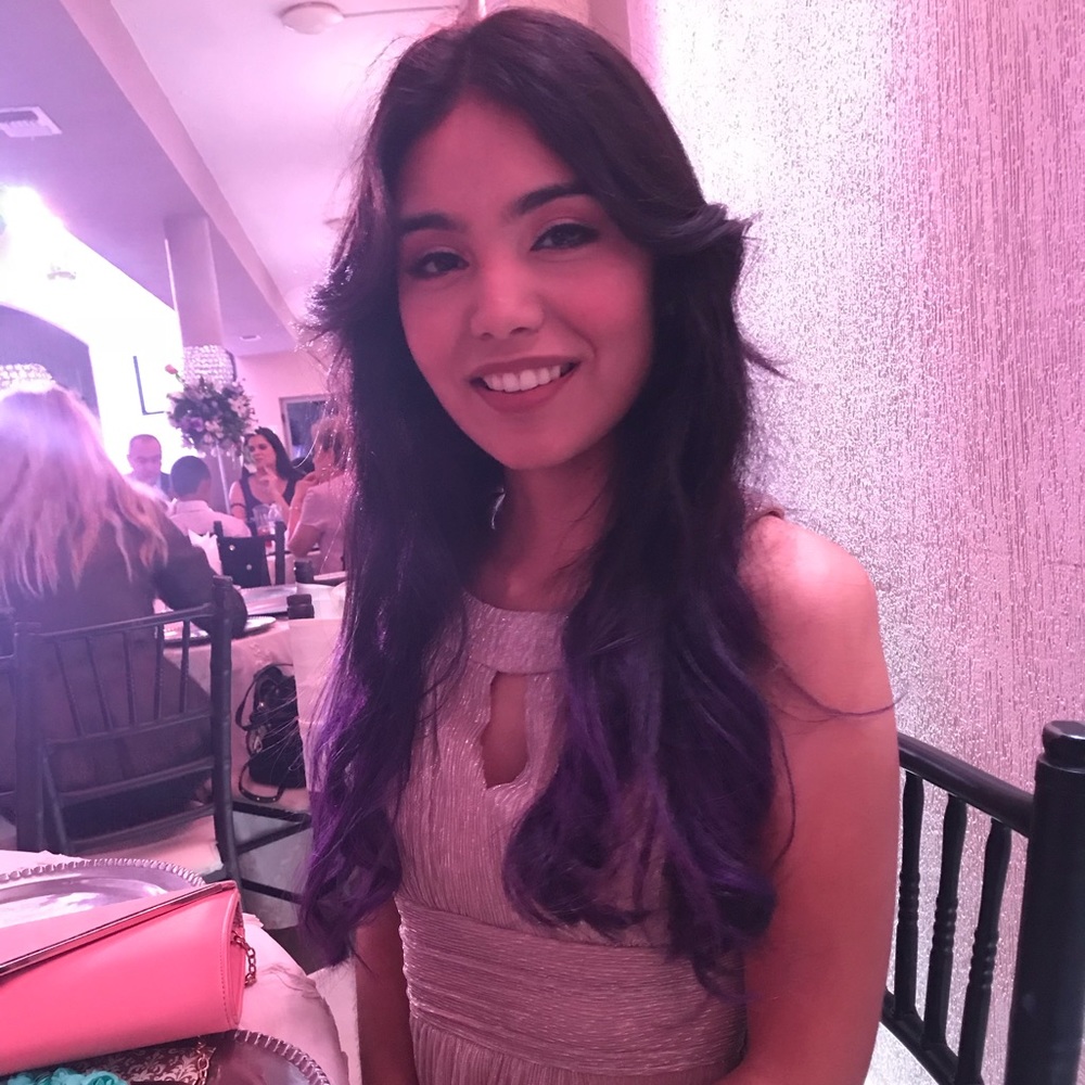 Meet your Posher, Clarisa