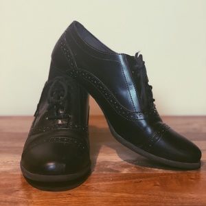 Vintage Style Oxford Faux Leather Lace Up