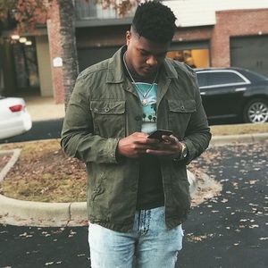 Meet your Posher, Zachary