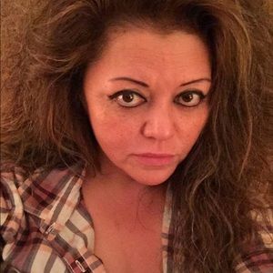 Meet your Posher, Cecelia