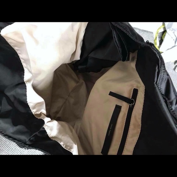 Lululemon Bring it Om Tote, Black, EUC - Picture 4 of 8