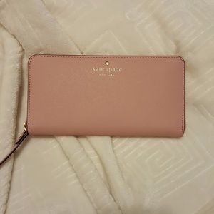 Kate Spade mikas pond lacey pink hand wallet