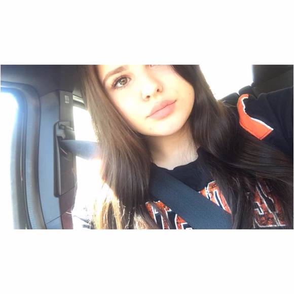Meet your Posher, Brittney - Picture 1 of 1