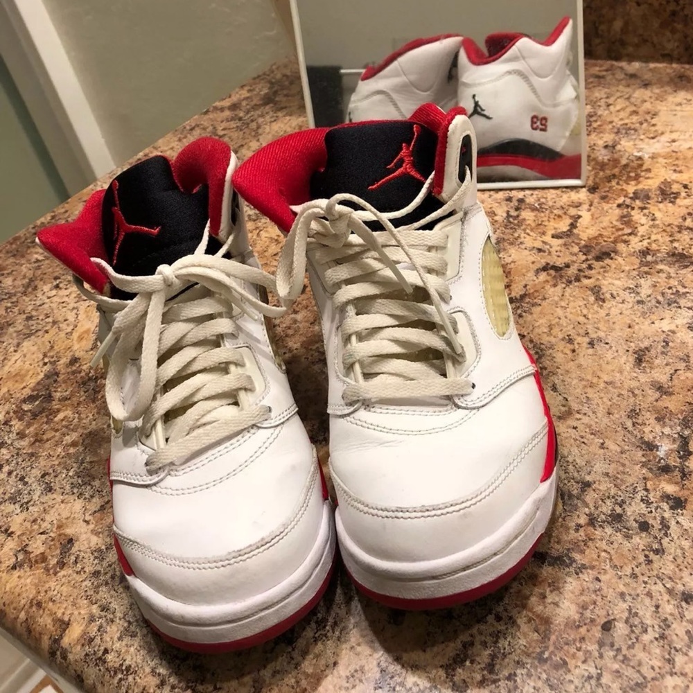 Jordans 5 Fire Red Sneakers