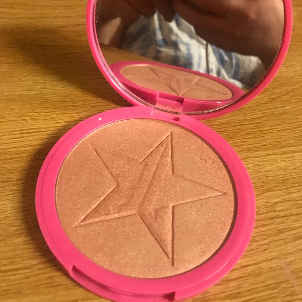 Peach Goddess Highlighter