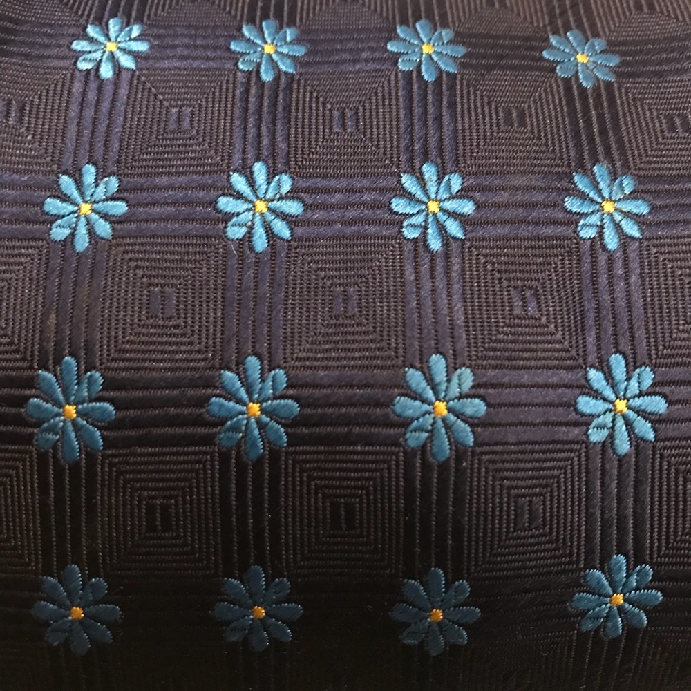 VAL Valentino Daisy Tie