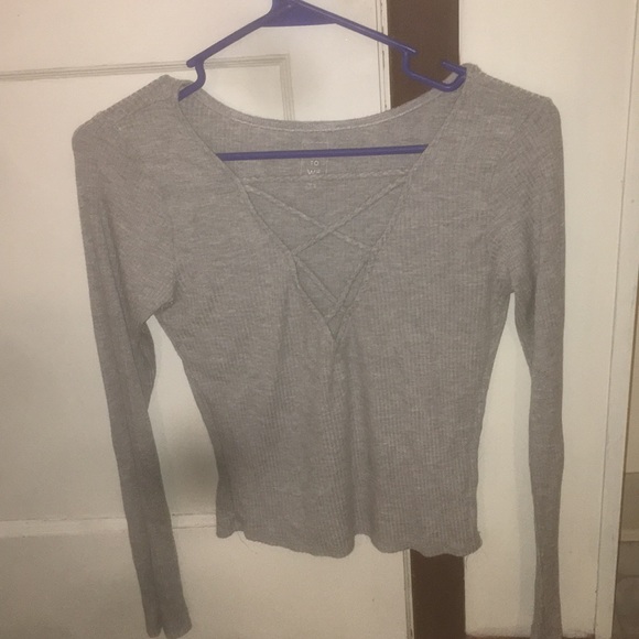 Criss Cross Crop Top - Picture 1 of 2