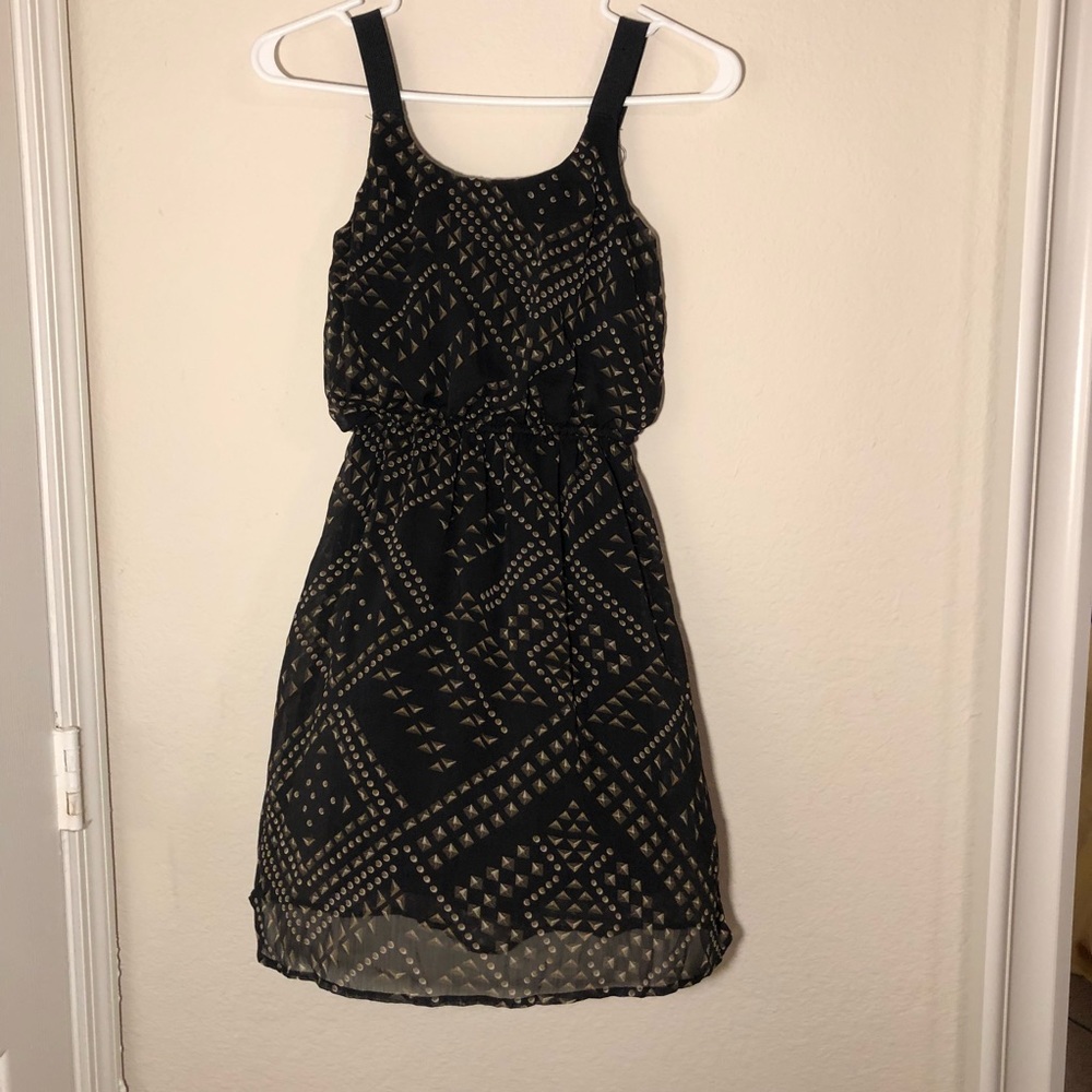 DRESS