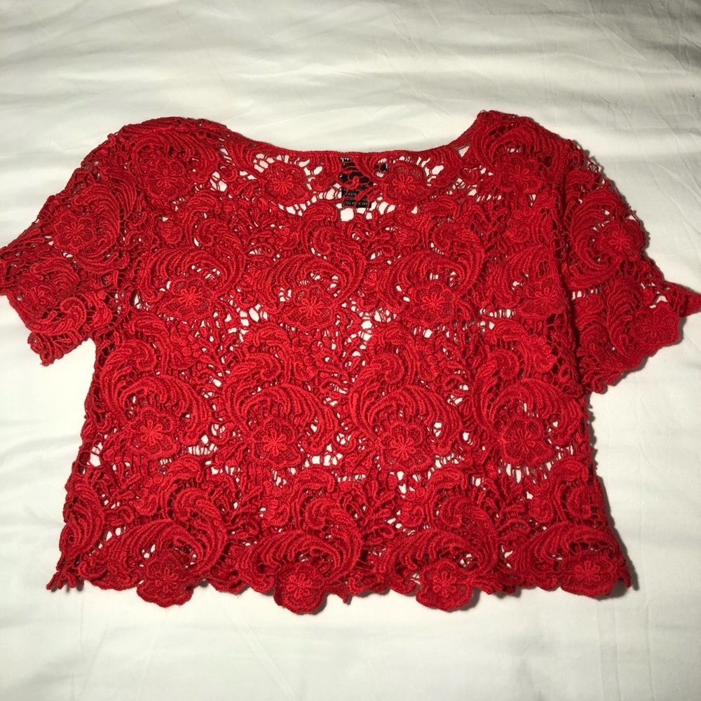 Crop top - Picture 2 of 3