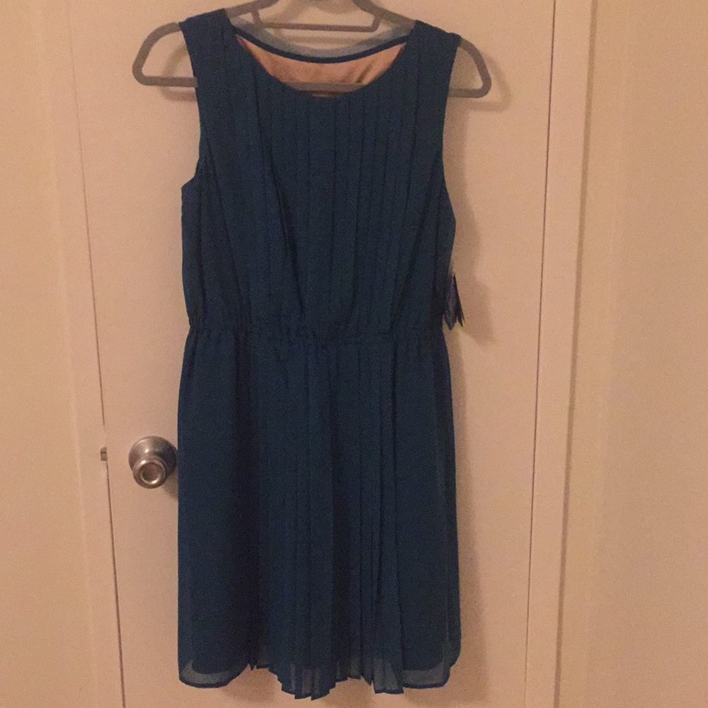 BRAND NEW Jessica Simpson Pleated Sequin Dress