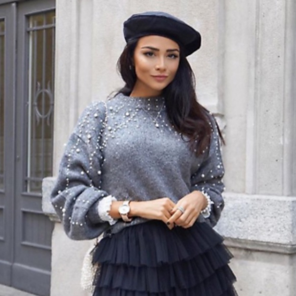 Zara Crop Faux Pearl Sweater in M - Picture 2 of 3