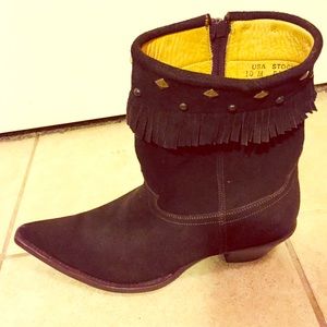Like new Corral brown suede boots