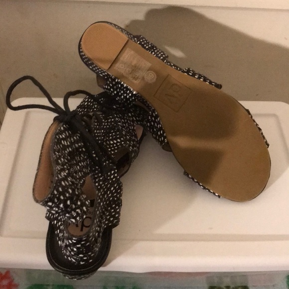 ♠️Dolce Vita sandals ♠️ - Picture 4 of 4