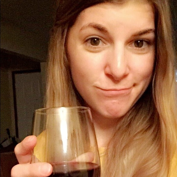 Meet your Posher, Kendel - Picture 5 of 5