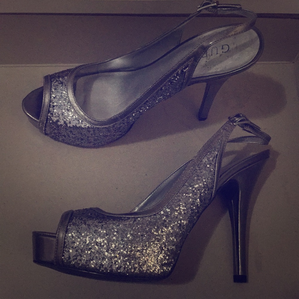 New Guess silver glitter heels, size 8