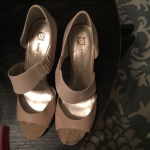 NWT Anne Klein Nude Heels