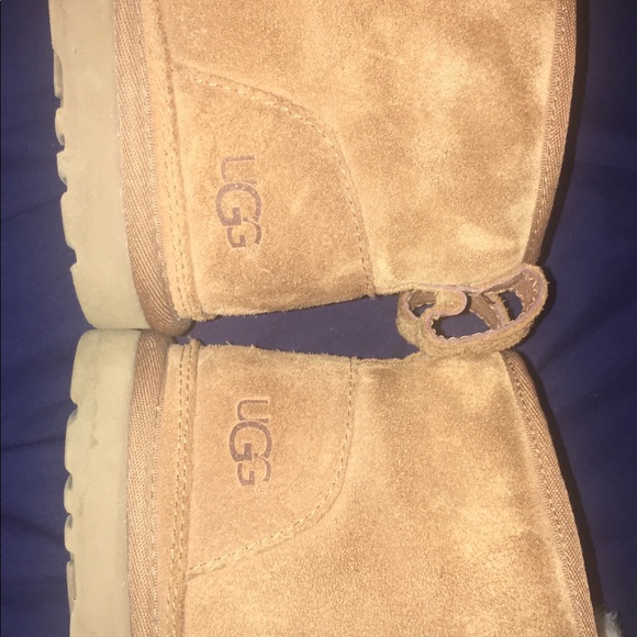 Men’s UGG boots low cut