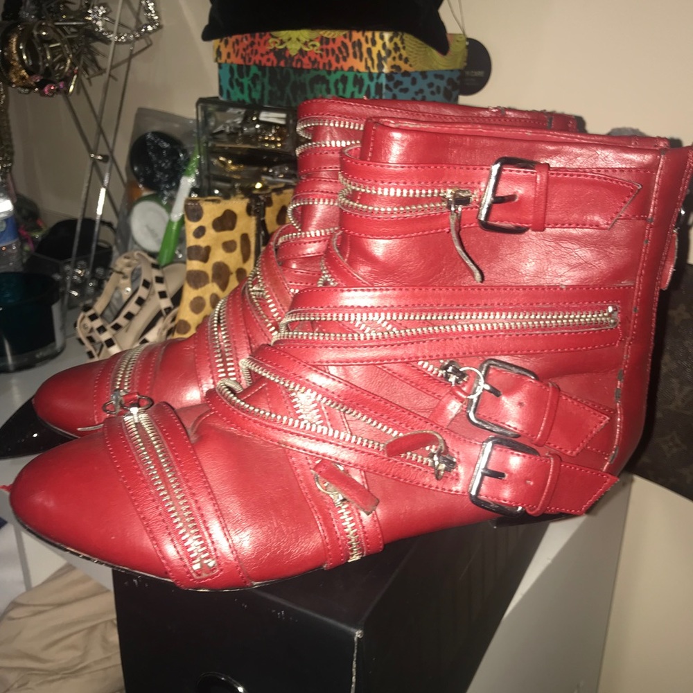 Zippered boots
