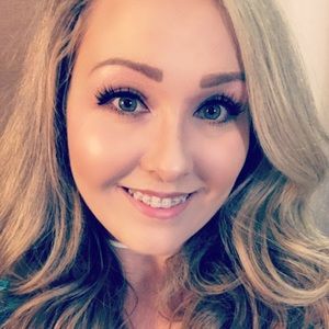 Meet your Posher, Aunrey