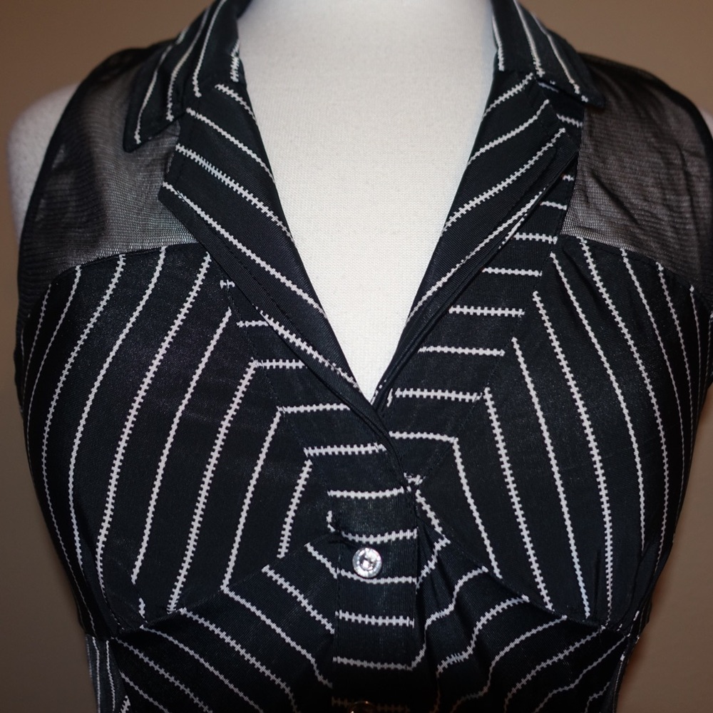 Striped beautiful black and white top Size L 💕 - Picture 3 of 6