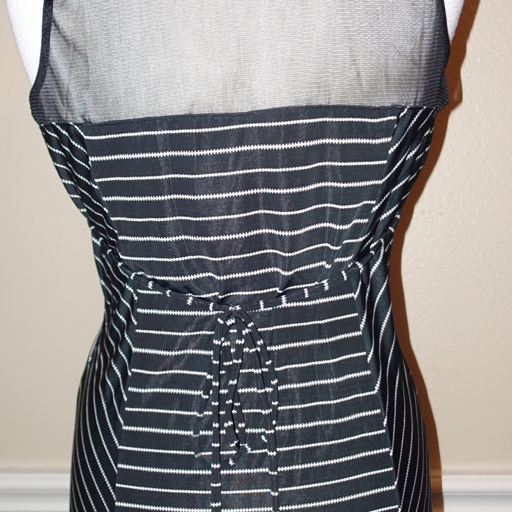 Striped beautiful black and white top Size L 💕 - Picture 4 of 6