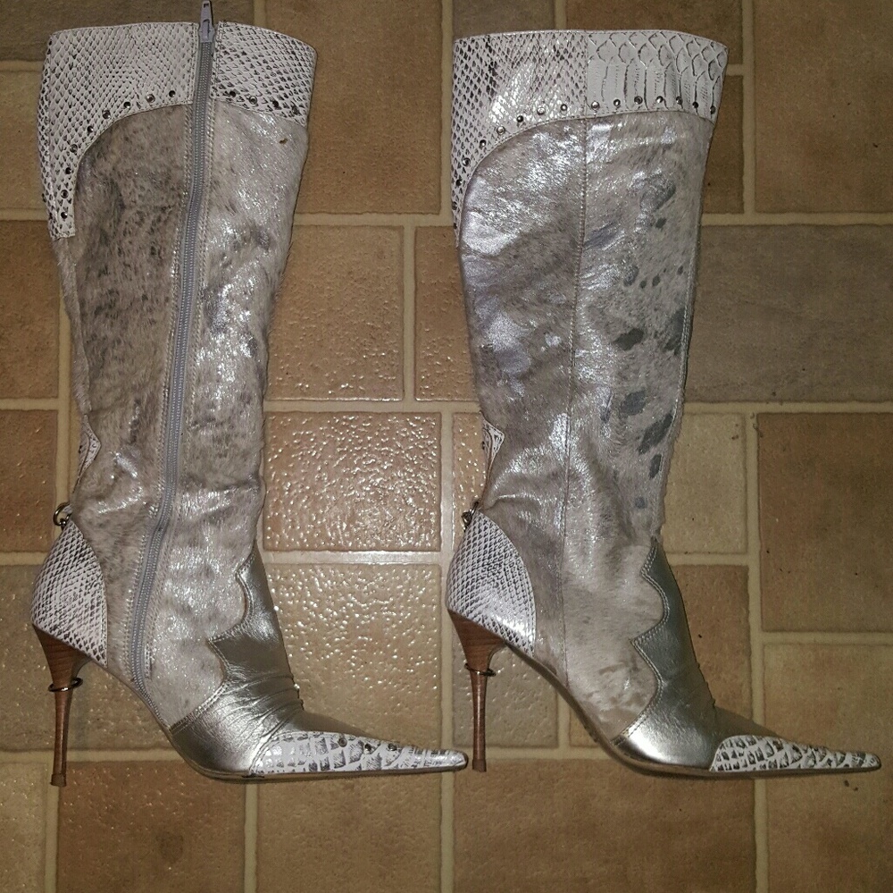 Luichiny holiday silver knee boot, 8