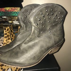 Leather cowboy boots