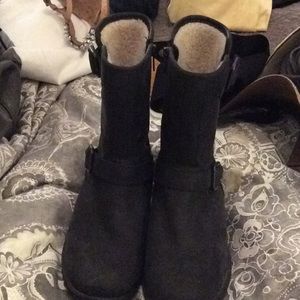 Ugg boots black