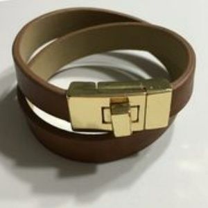 NWOT Banana Republic Leather Wrap Bracelet