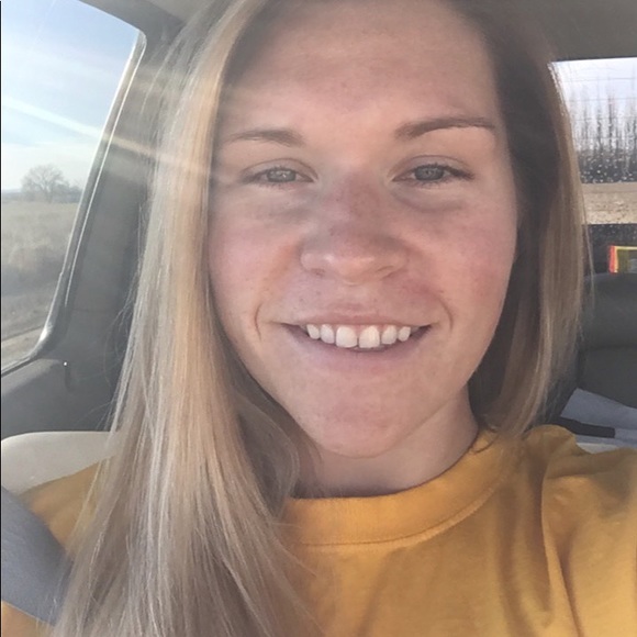 Meet your Posher, Alexis - Picture 1 of 1