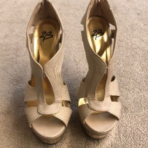 Size 8 good condition