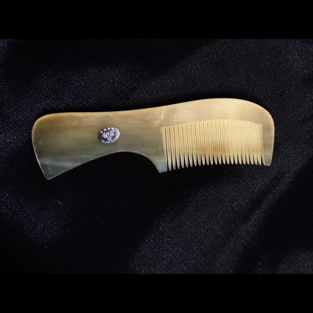Bone comb set