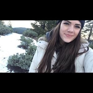 Meet your Posher, Danika