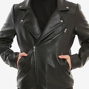 Meet your Posher, Rita